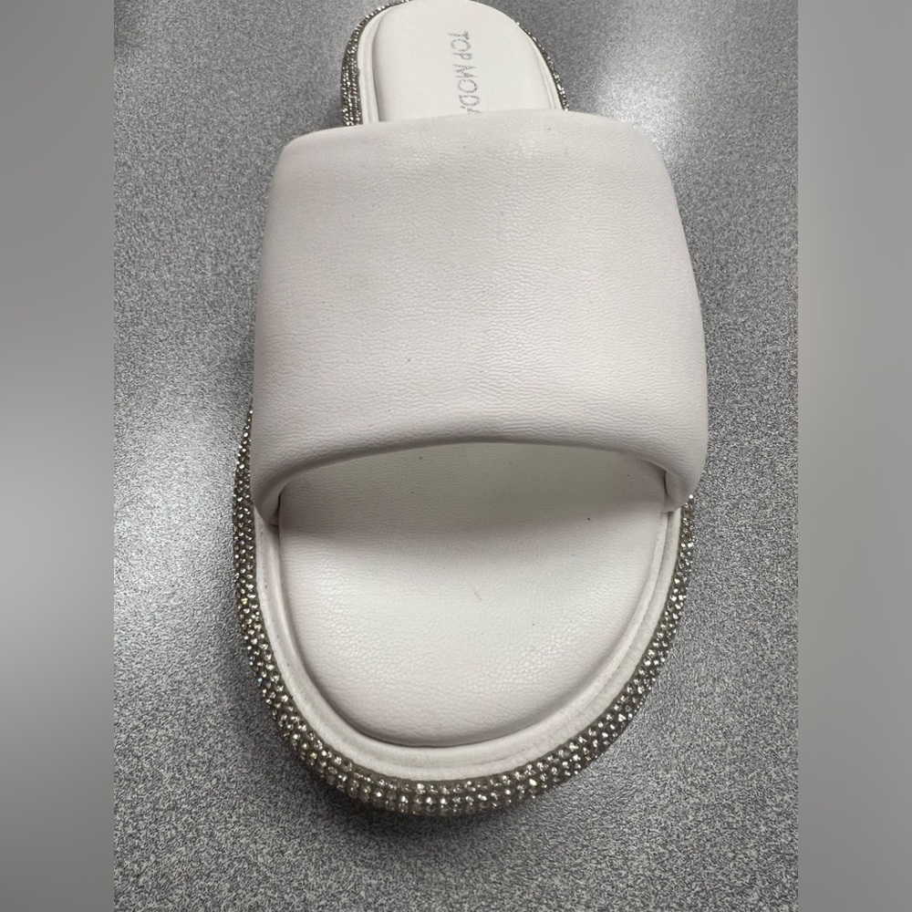 NWT Top Moda Rinestones Sandals 6.5 - Picture 8 of 10